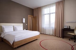 Люкс Суперир 2-местный 2-комнатный в отеле «Панорама by Mercure» Красная Поляна